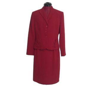 Le Suit Skirt Suit Women's Petite Size 10P Red 2-Piece Set Blazer & Skirt